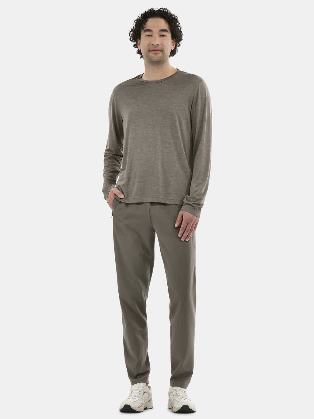 Athletic Works Men's Long-Sleeve Jersey Tee with Thumbhole Cuffs, Sizes XS-5XL